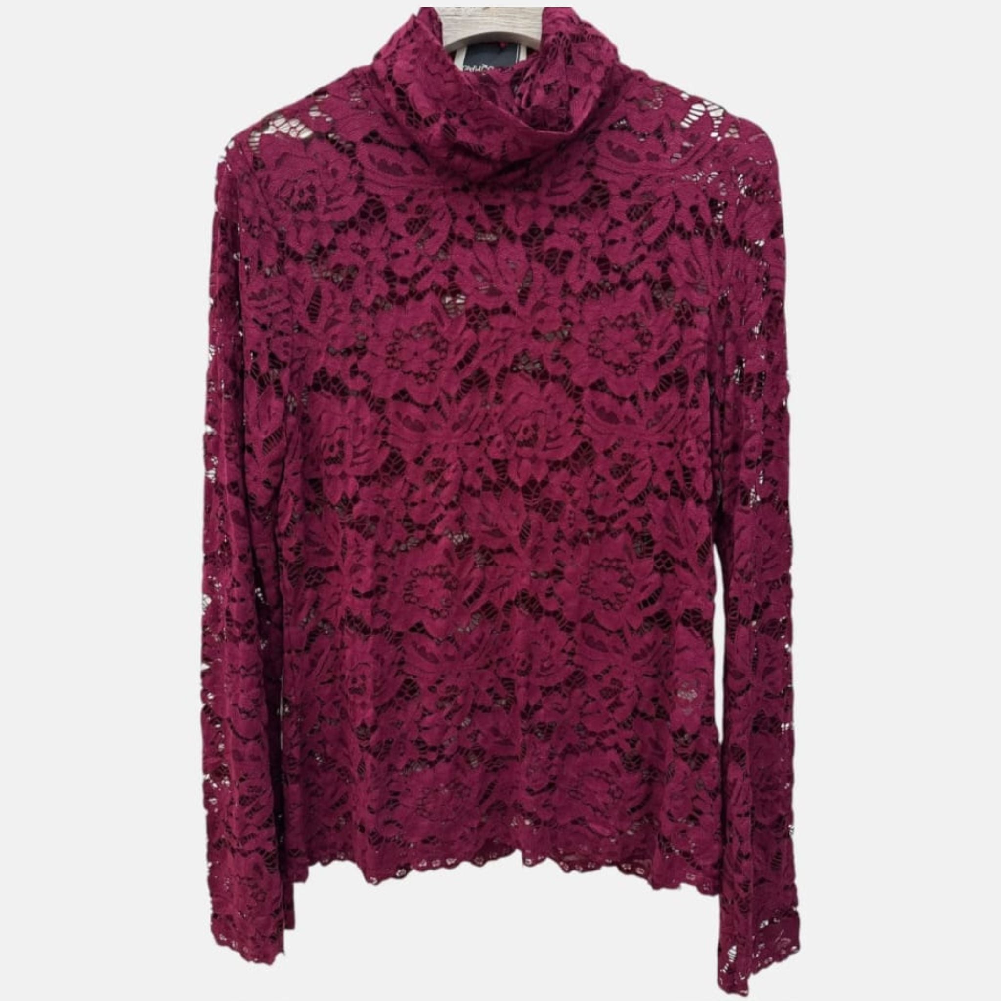 Guipure top Flared sleeves