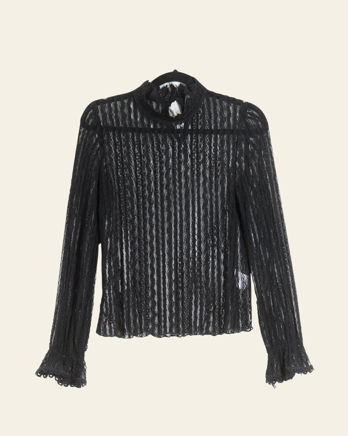 Lace top Must-have