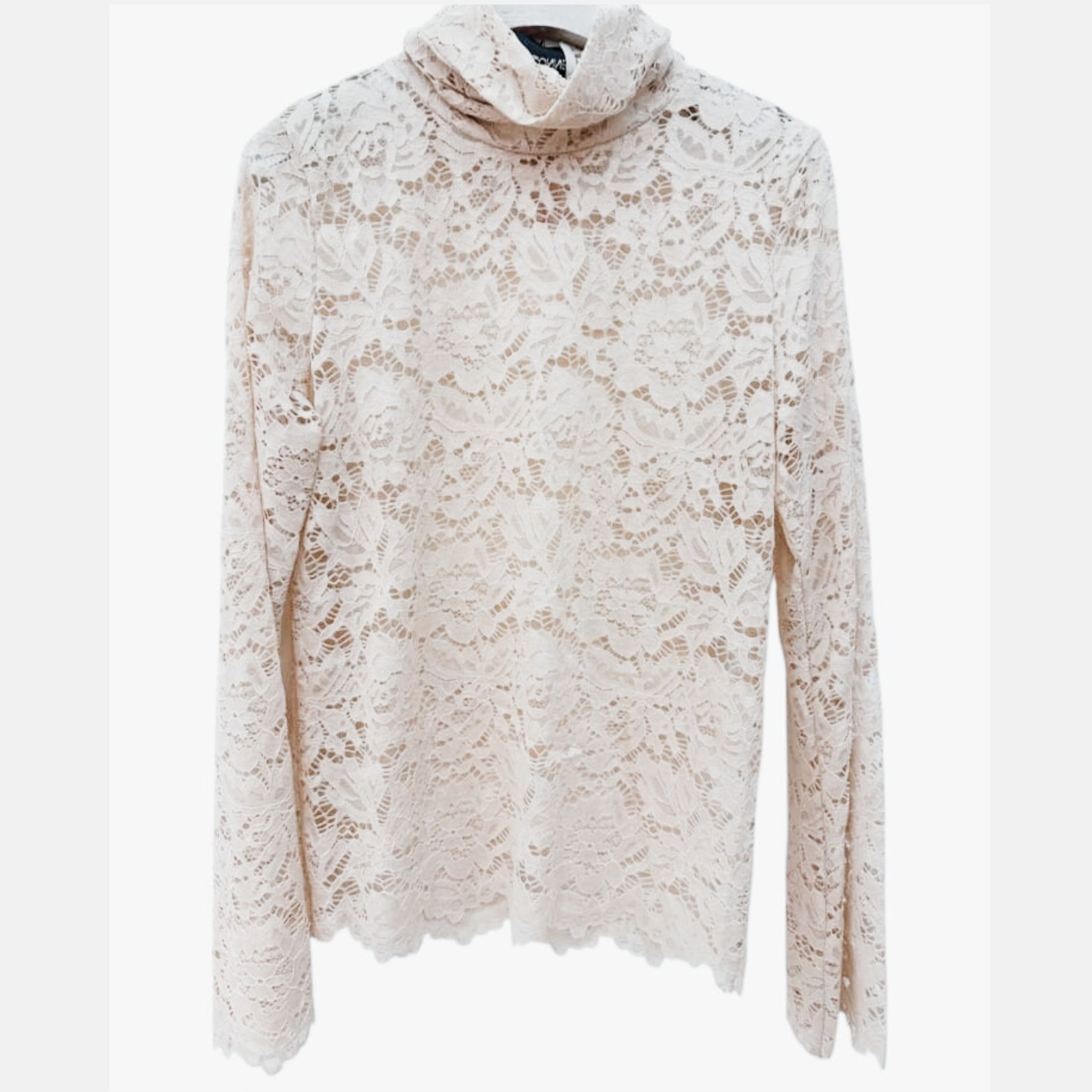 Guipure top Flared sleeves