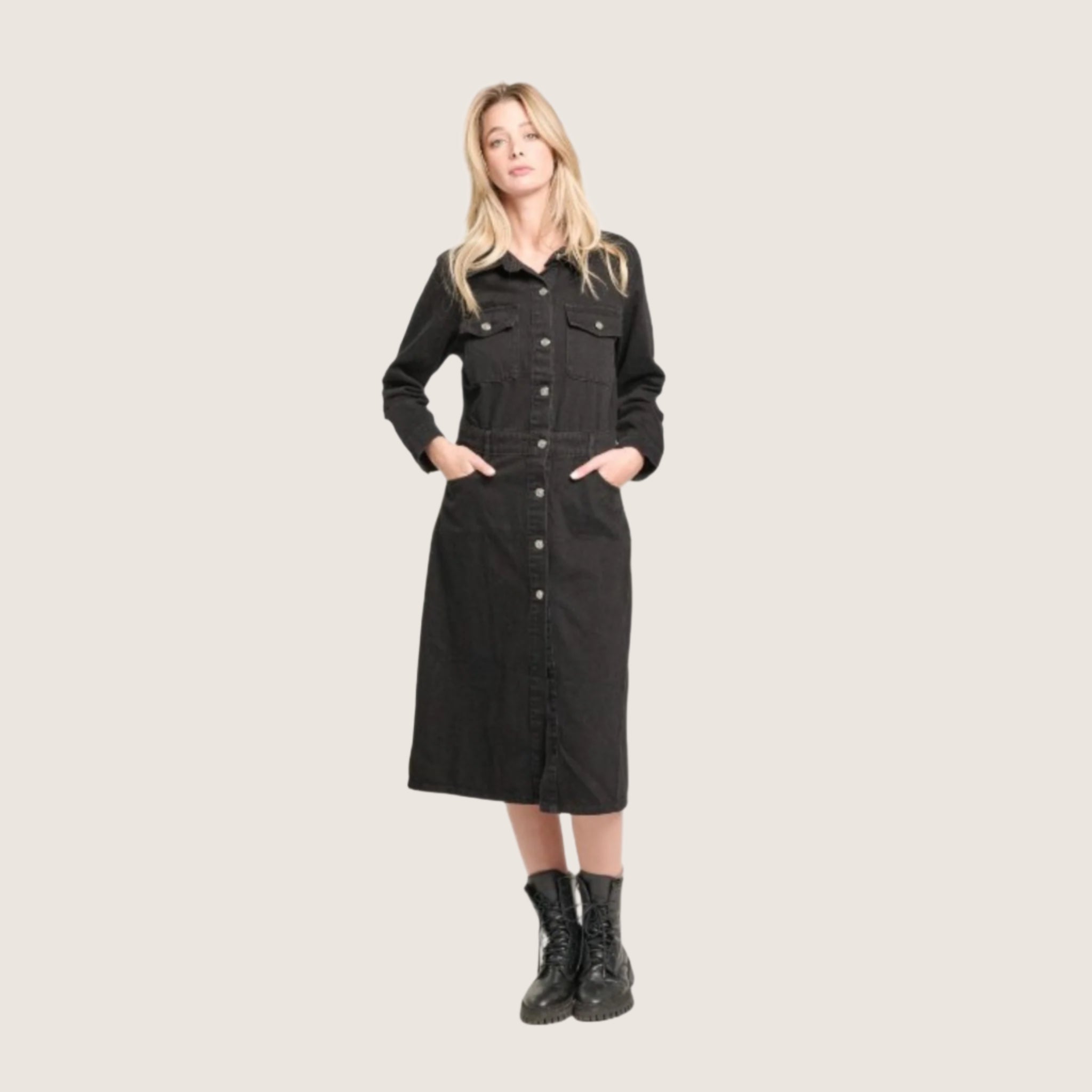 Robe en Jean noire ceintrée