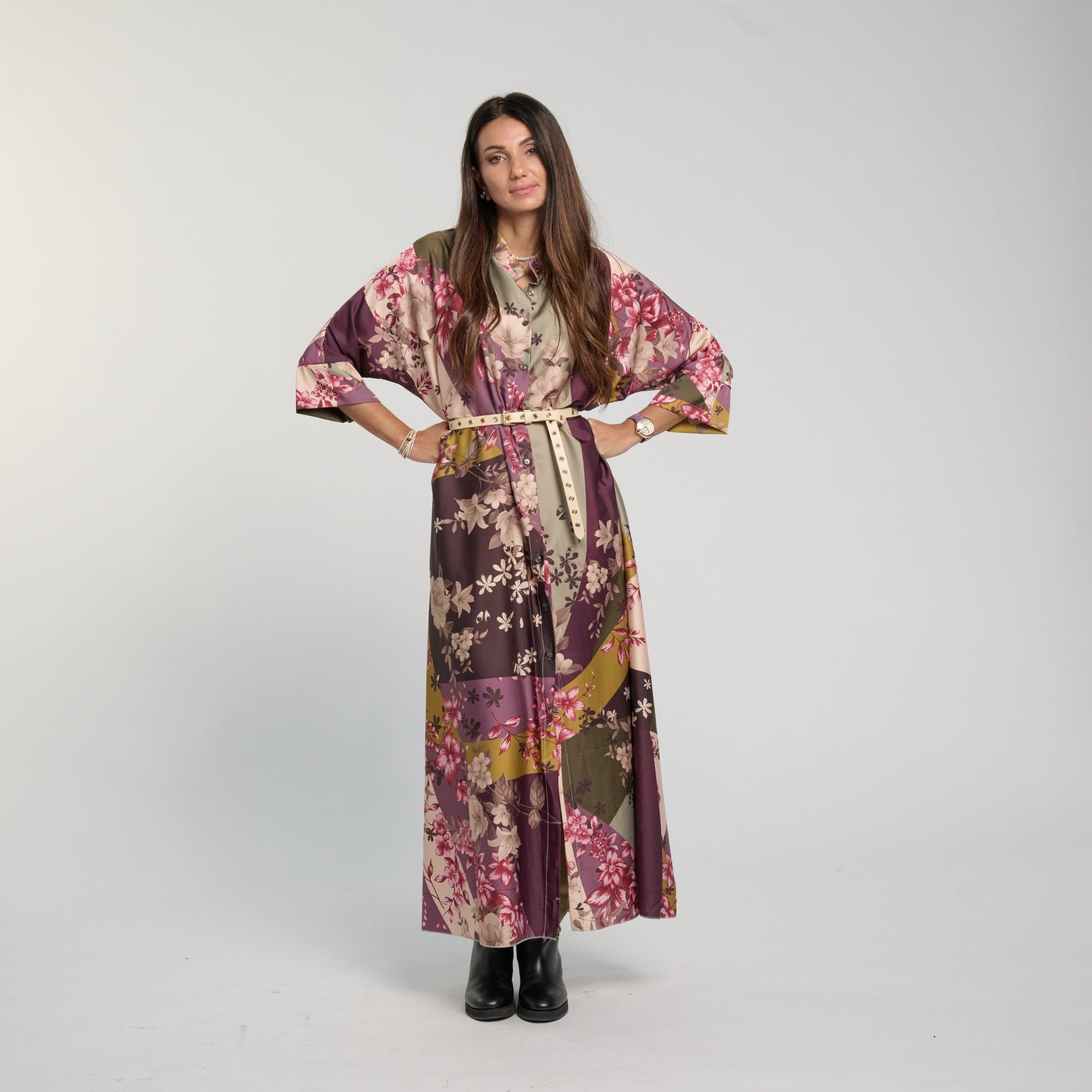 Robe satinée oversize fleurs